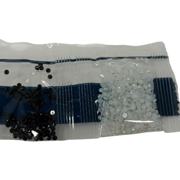 Sanrio Hello Kitty Rhinestone Silver and Pink Make Your Own Hair Brush Set - Picture 9 of 10